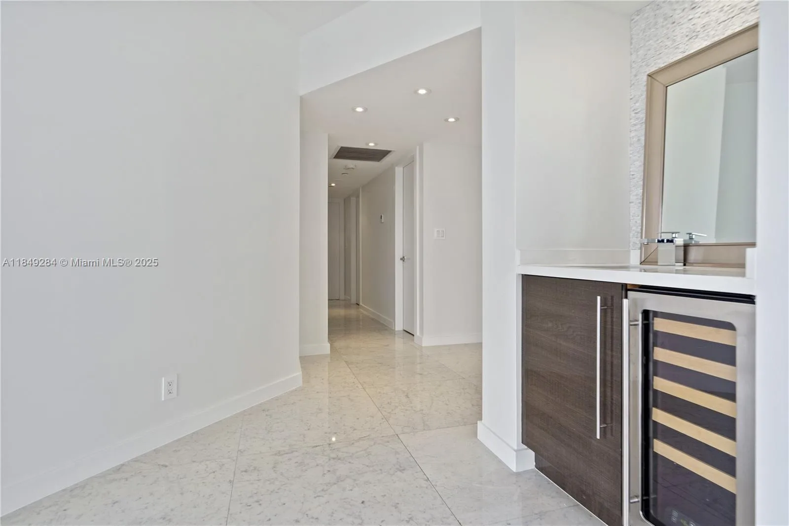 19355 Turnberry Way # 9D, Aventura, FL 33180 photo 6