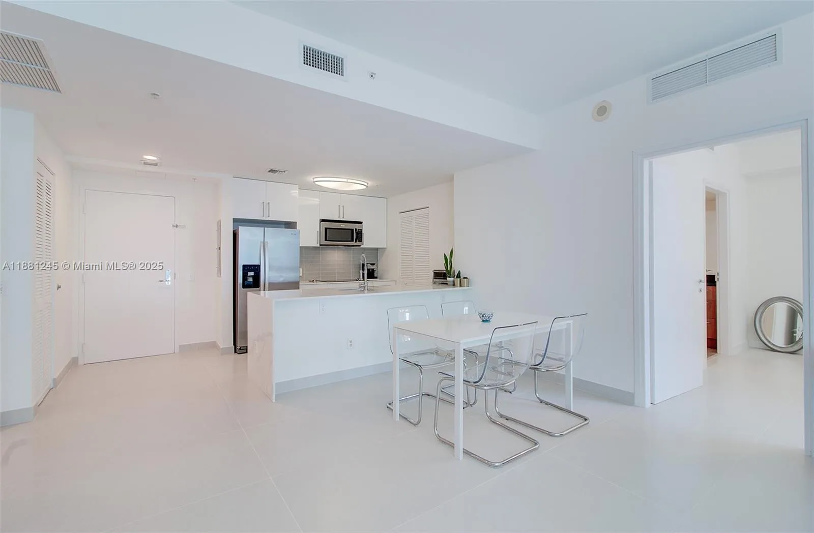 300 S Biscayne Blvd # T-2104, Miami, FL 33131 photo 5