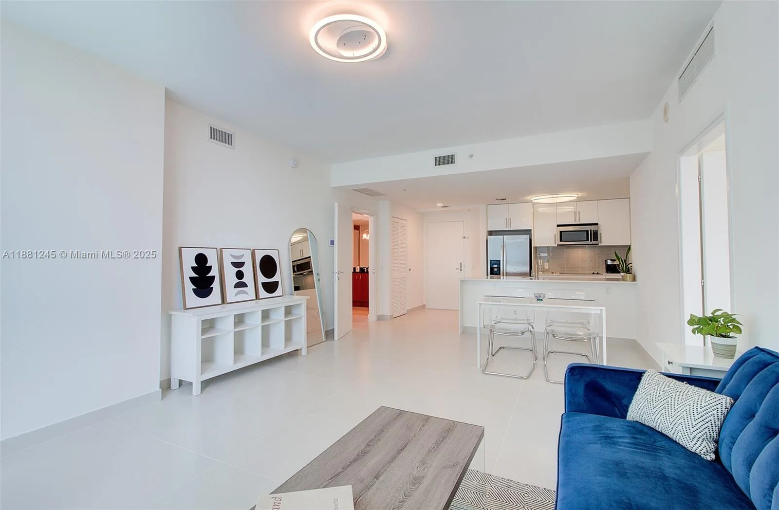 300 S Biscayne Blvd # T-2104, Miami, FL 33131 photo 8