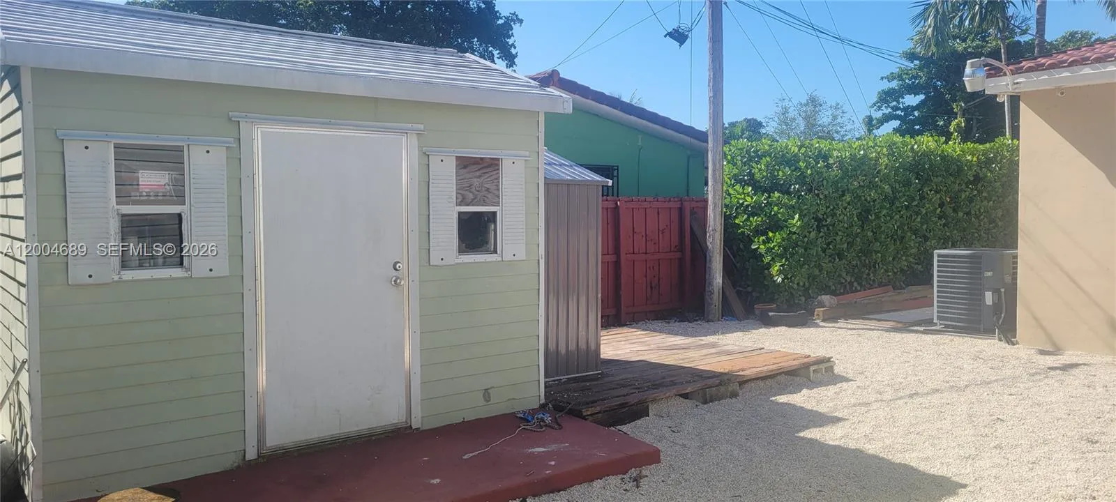 Listing photo 12