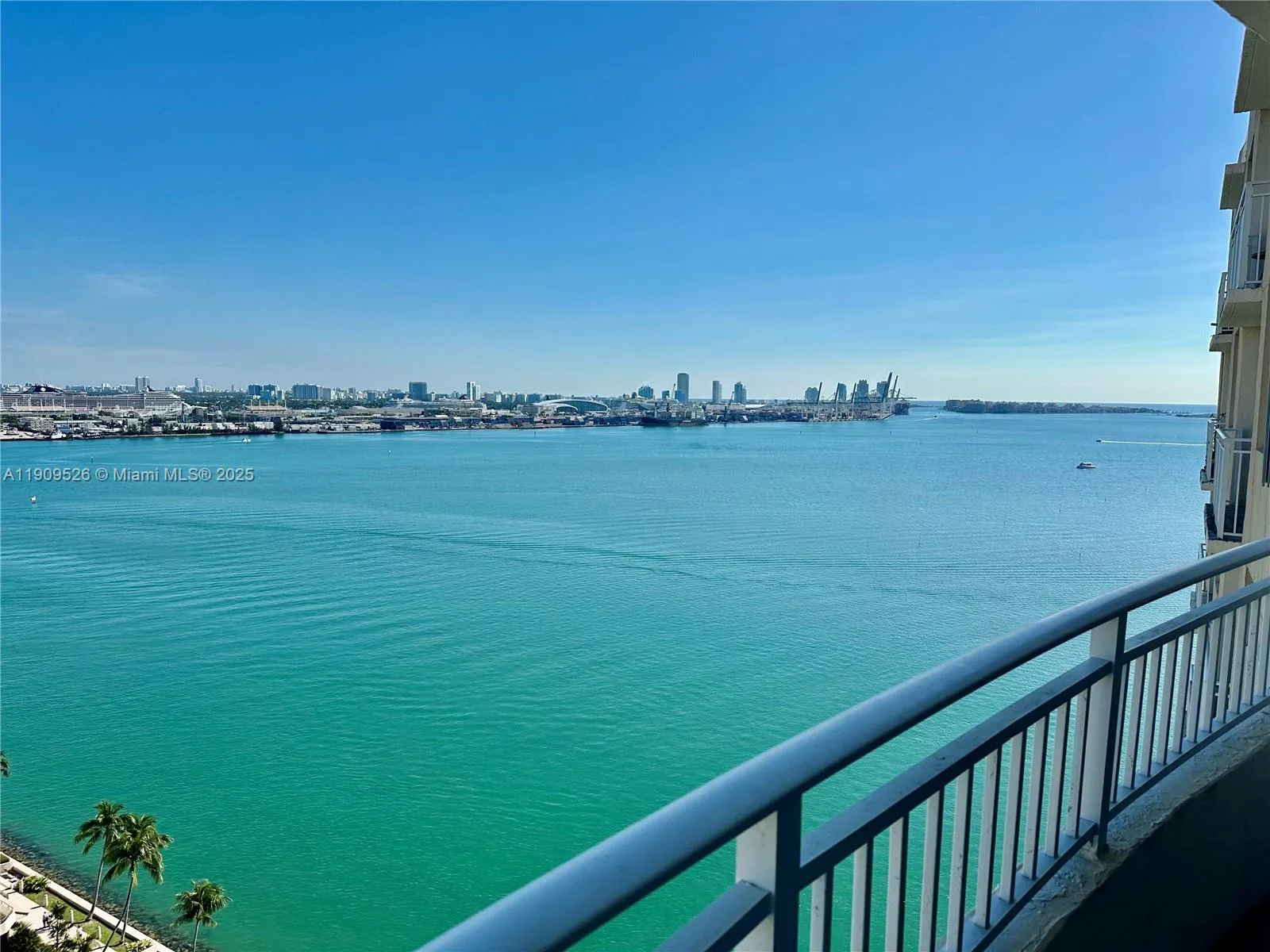 770 Claughton Island Dr # PH-9, Miami, FL 33131