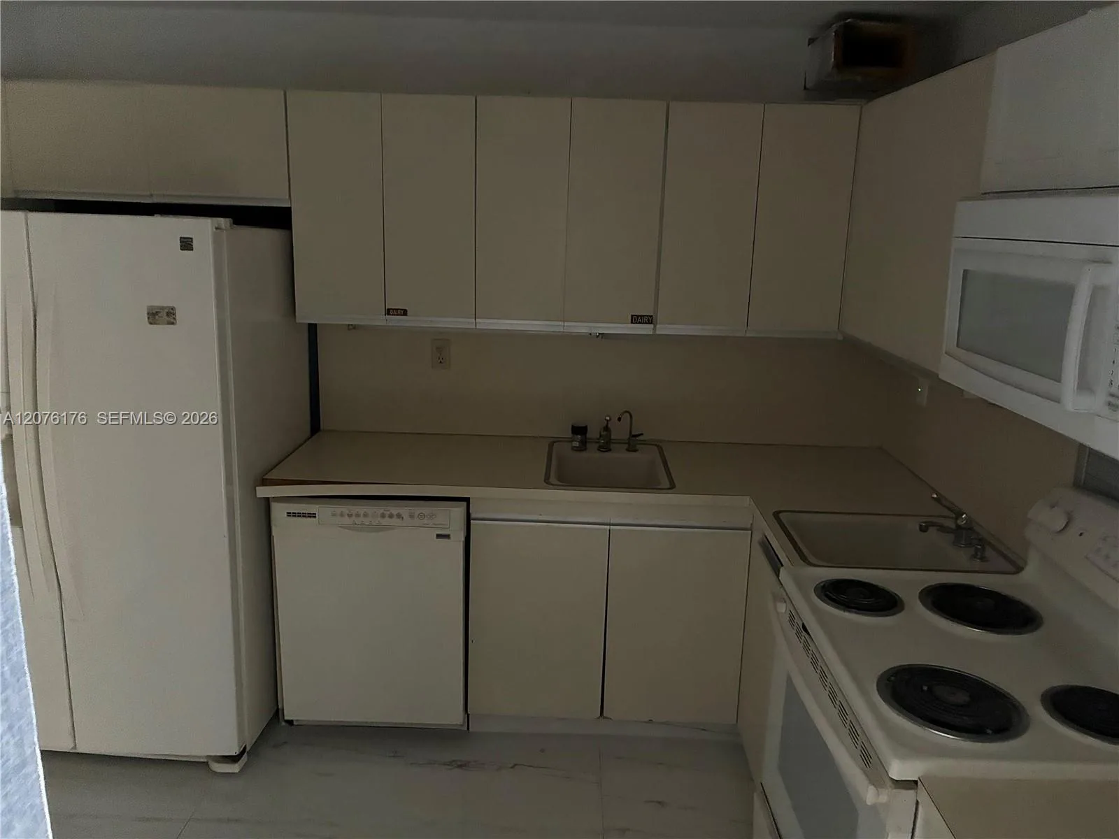 4301 Collins Ave # 402, Miami Beach, FL 33140 photo 4