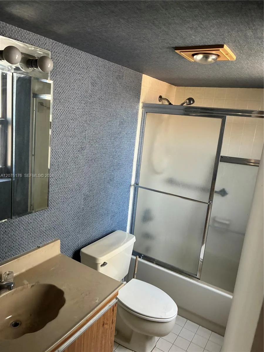 4301 Collins Ave # 402, Miami Beach, FL 33140 photo 8