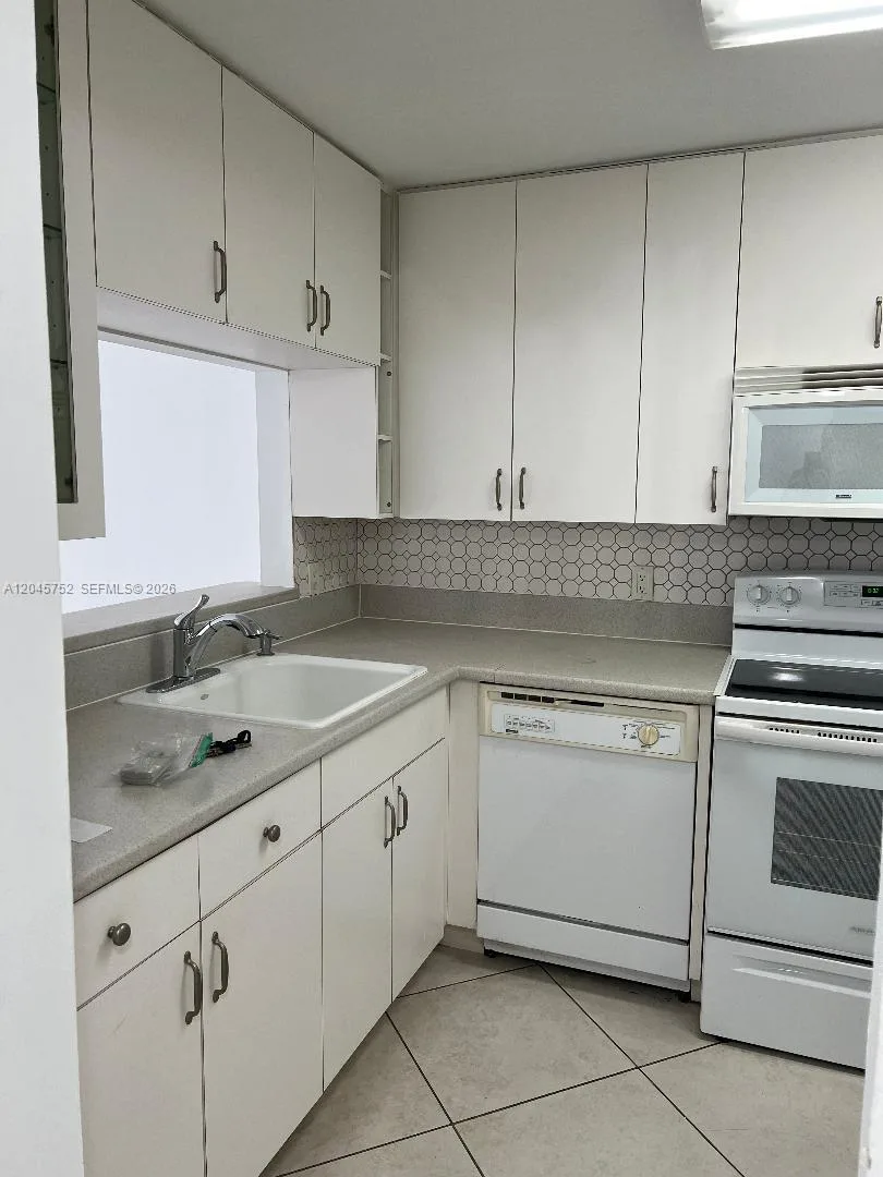 6880 Abbott Ave # 508, Miami Beach, FL 33141 photo 2