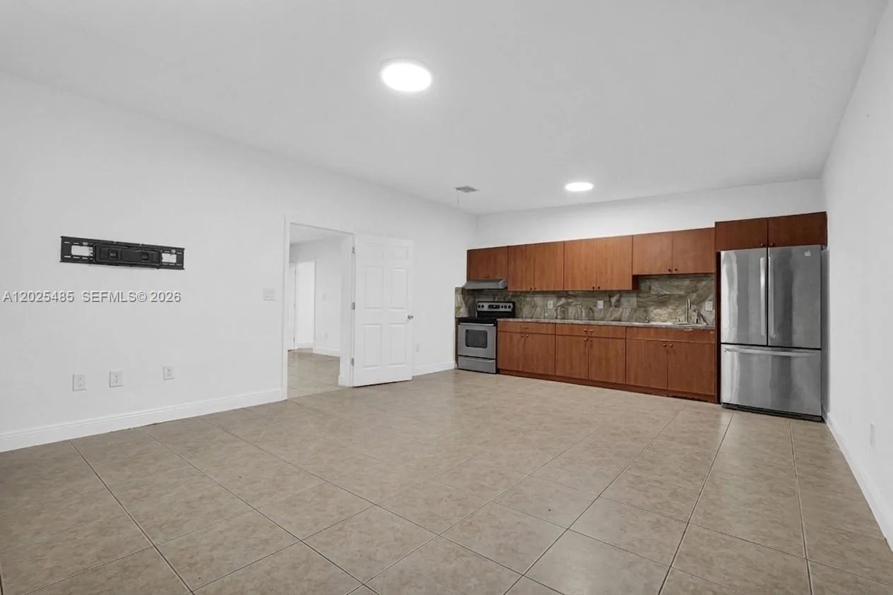14500 NE 2nd Ave # 1, Miami, FL 33161