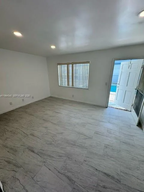 30 SE 4th Ave # 109, Hallandale Beach, FL 33009 photo 3