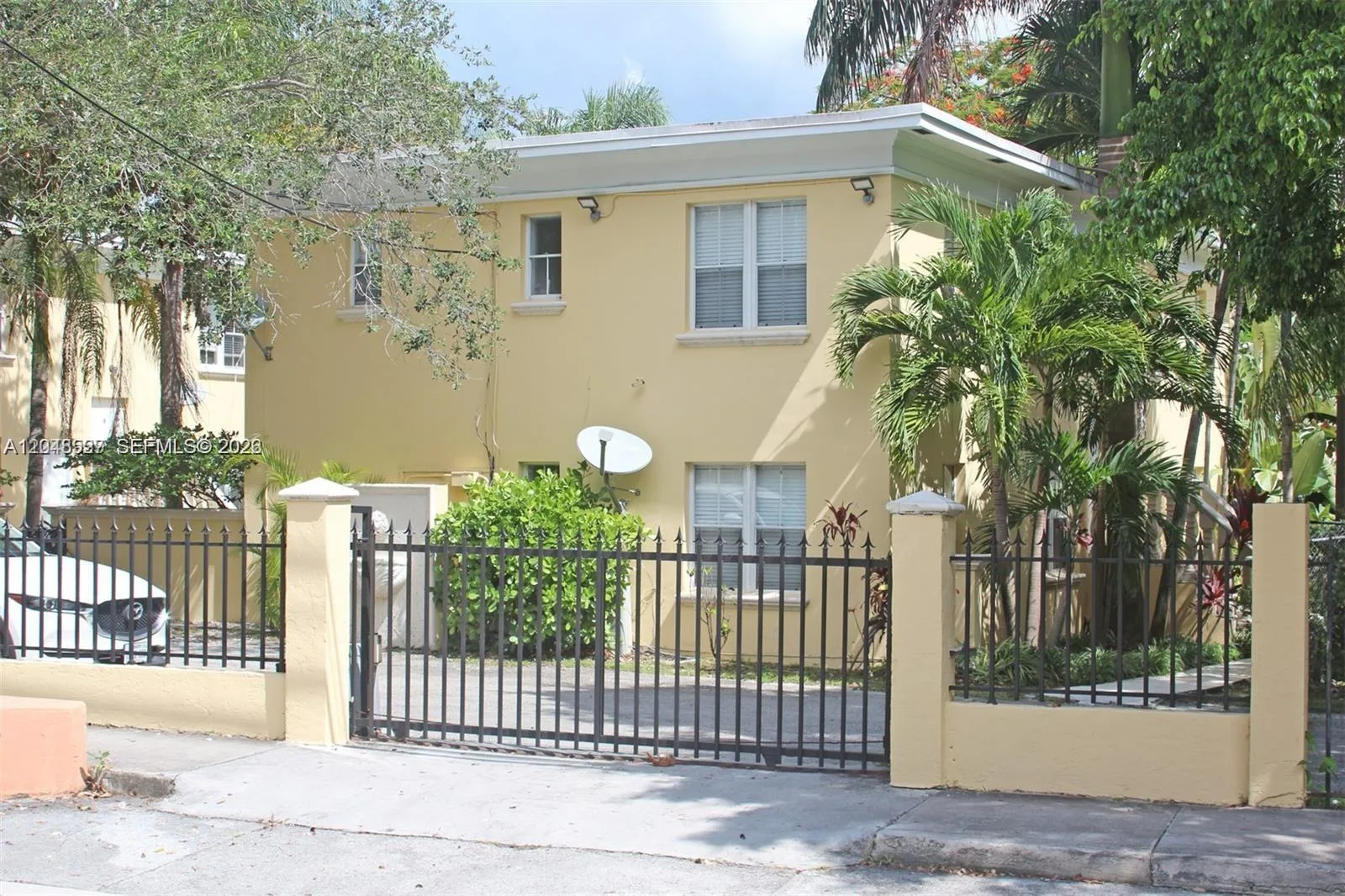 3395 Franklin Ave # D, Miami, FL 33133