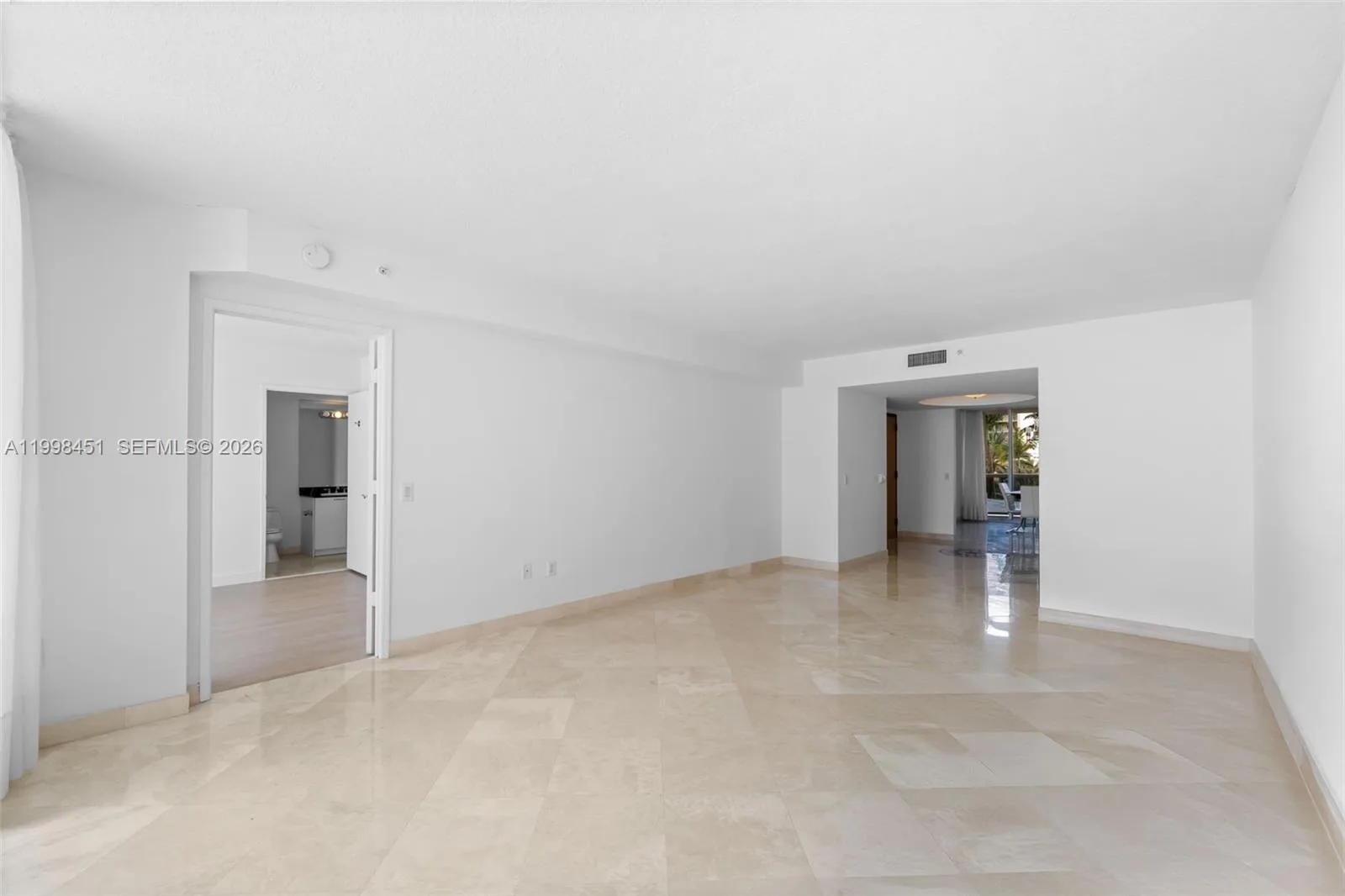 17555 Collins Ave # 406, Sunny Isles Beach, FL 33160 photo 5