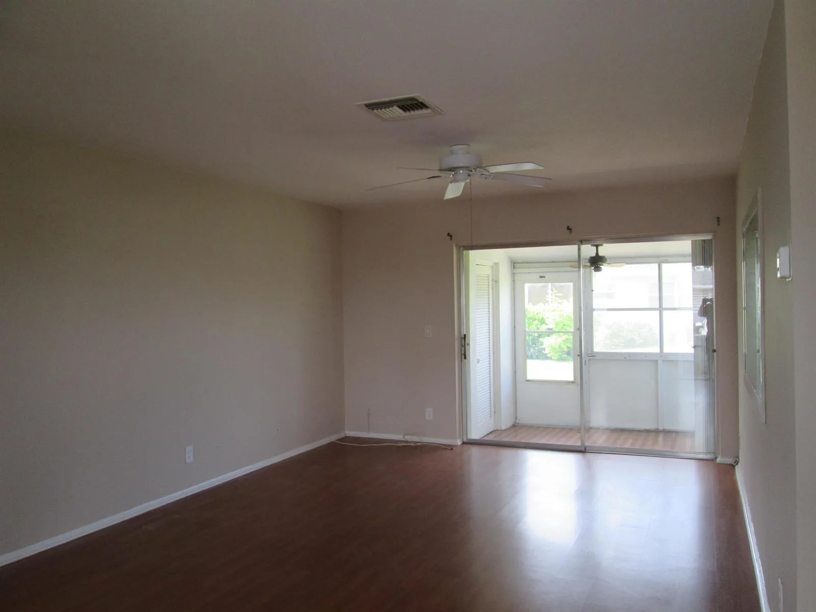 2611 W BARKLEY Drive W # E, West Palm Beach, FL 33415 photo 6