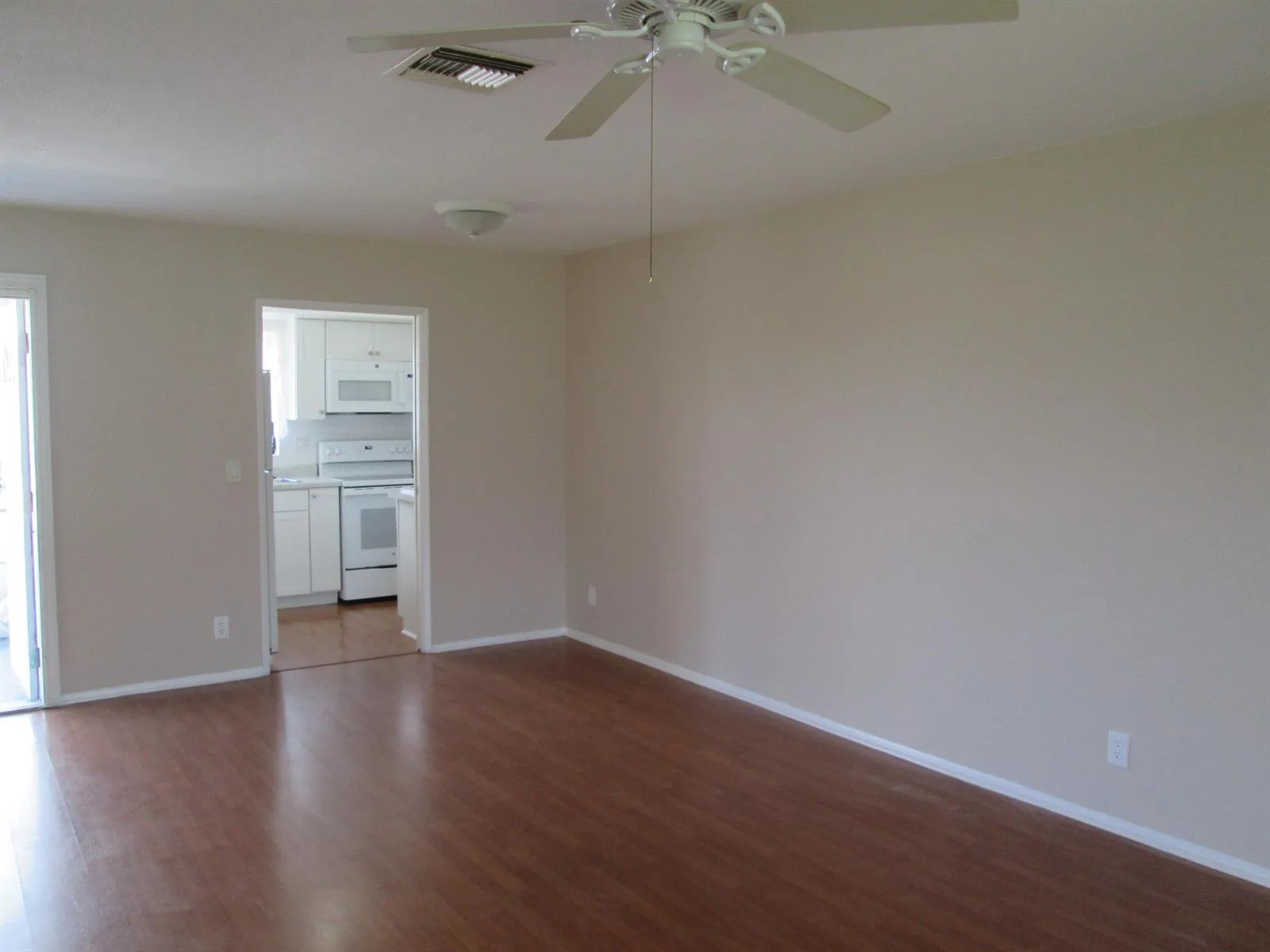 2611 W BARKLEY Drive W # E, West Palm Beach, FL 33415 photo 7