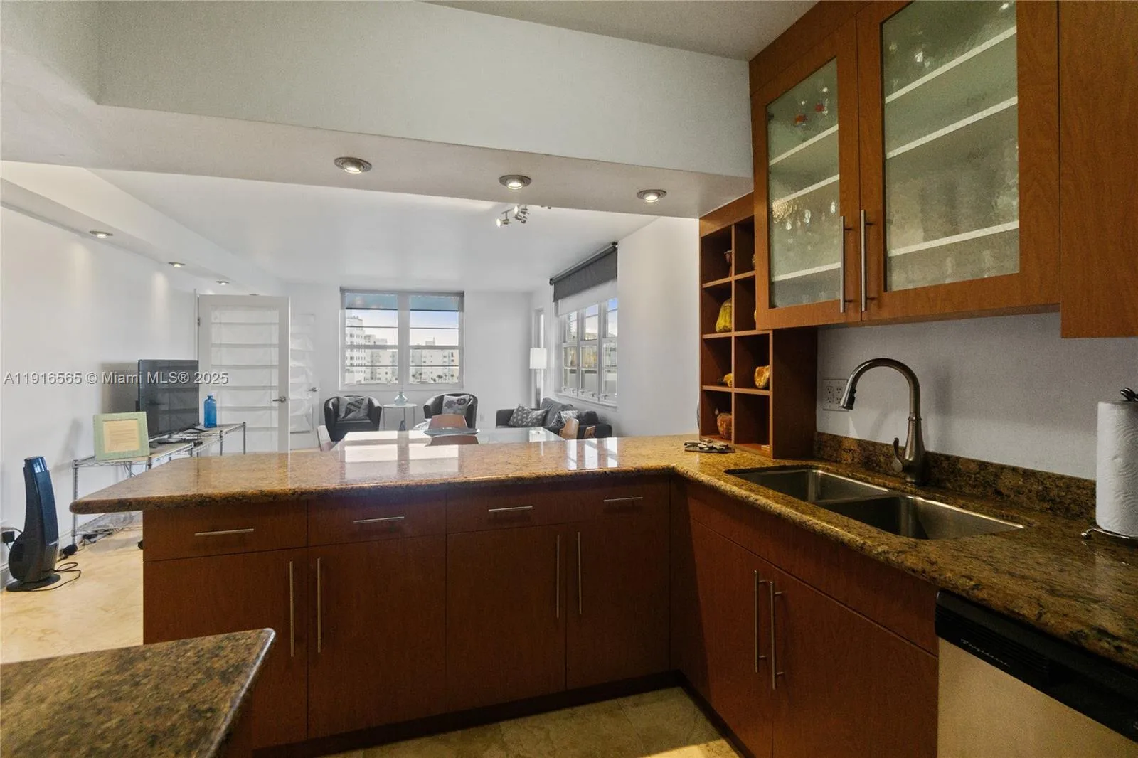 100 Lincoln Rd # 847, Miami Beach, FL 33139 photo 3