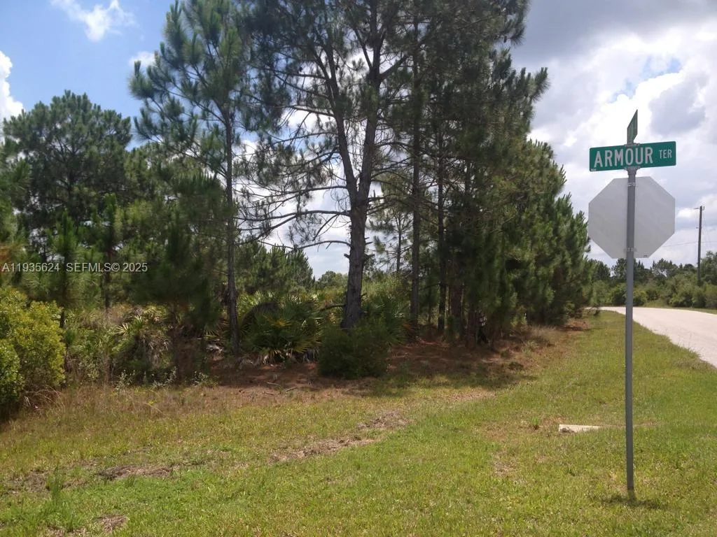 upson ter upson ter, Sarasota, FL 34291