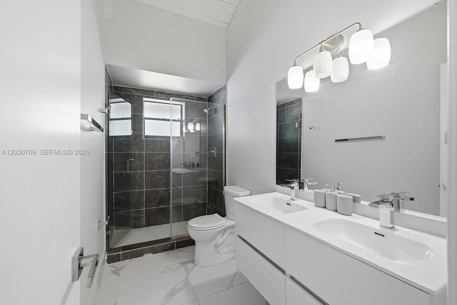 605 Leslie Dr, Hallandale Beach, FL 33009 photo 11