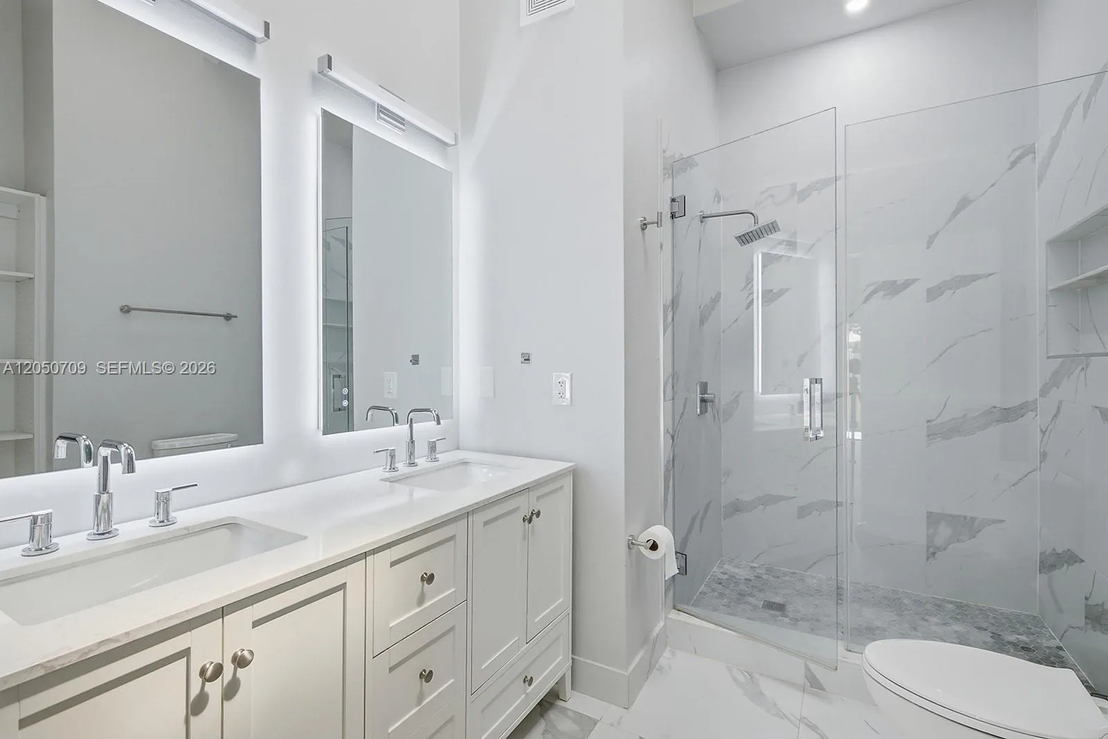 605 Leslie Dr, Hallandale Beach, FL 33009 photo 6