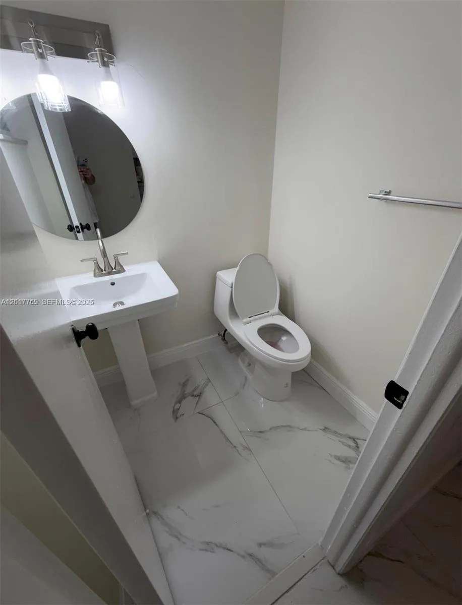 2903 N Miami Beach Blvd # 303, North Miami Beach, FL 33160 photo 3