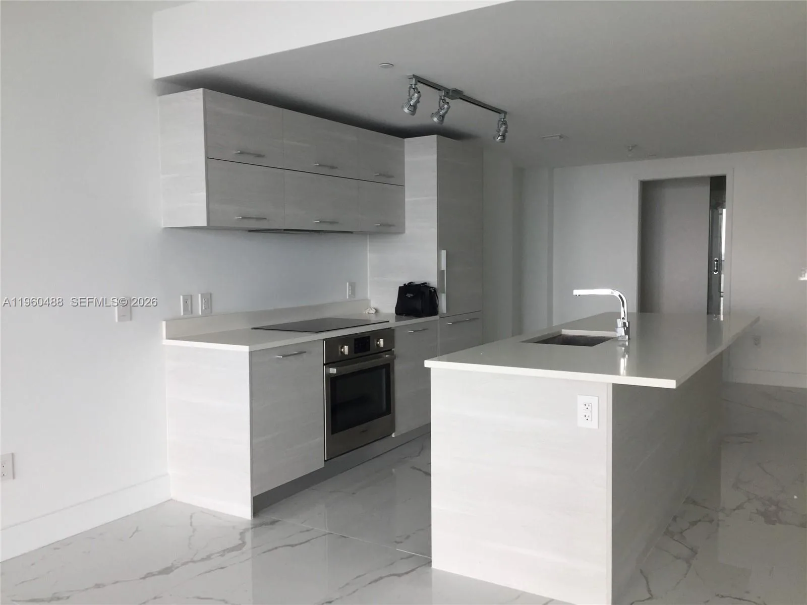 650 NE 32nd St # 2303, Miami, FL 33137 photo 8