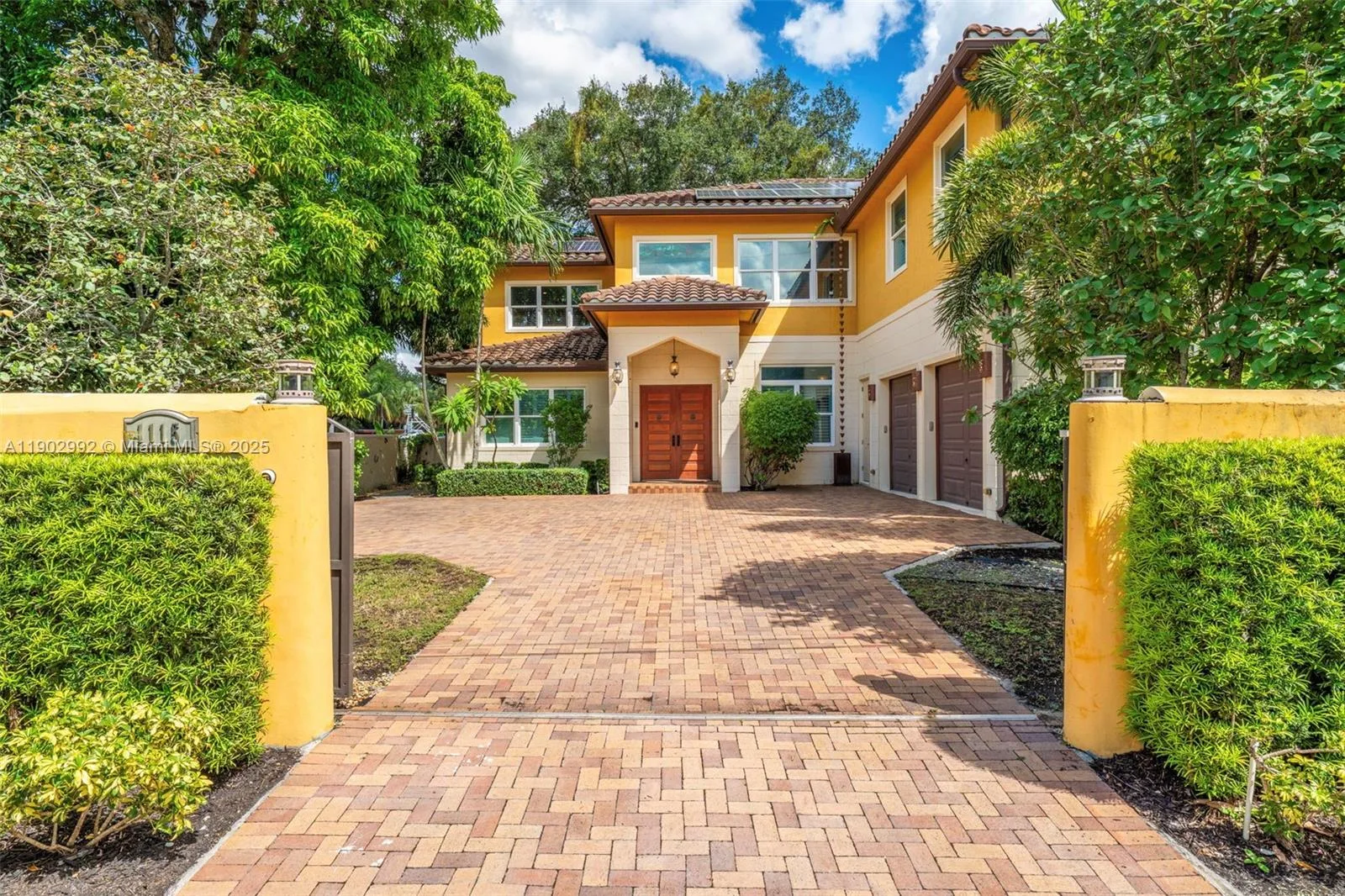 1115 SW 5th Pl, Fort Lauderdale, FL 33312 photo 2