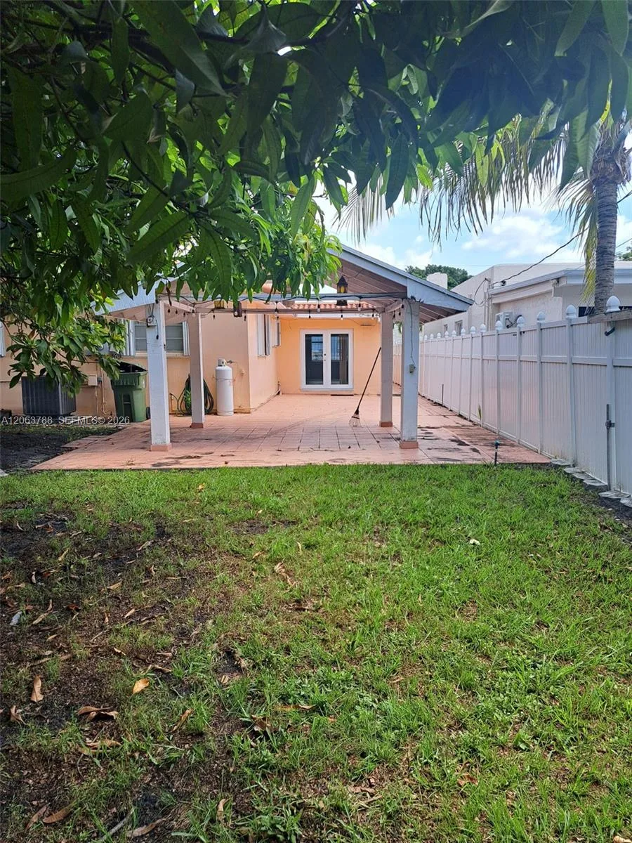 3062 SW 14th St, Miami, FL 33145 photo 5