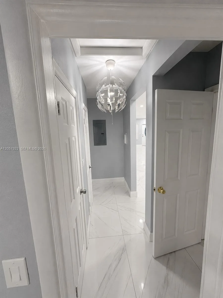 552 NE 161st St, Miami, FL 33162 photo 10