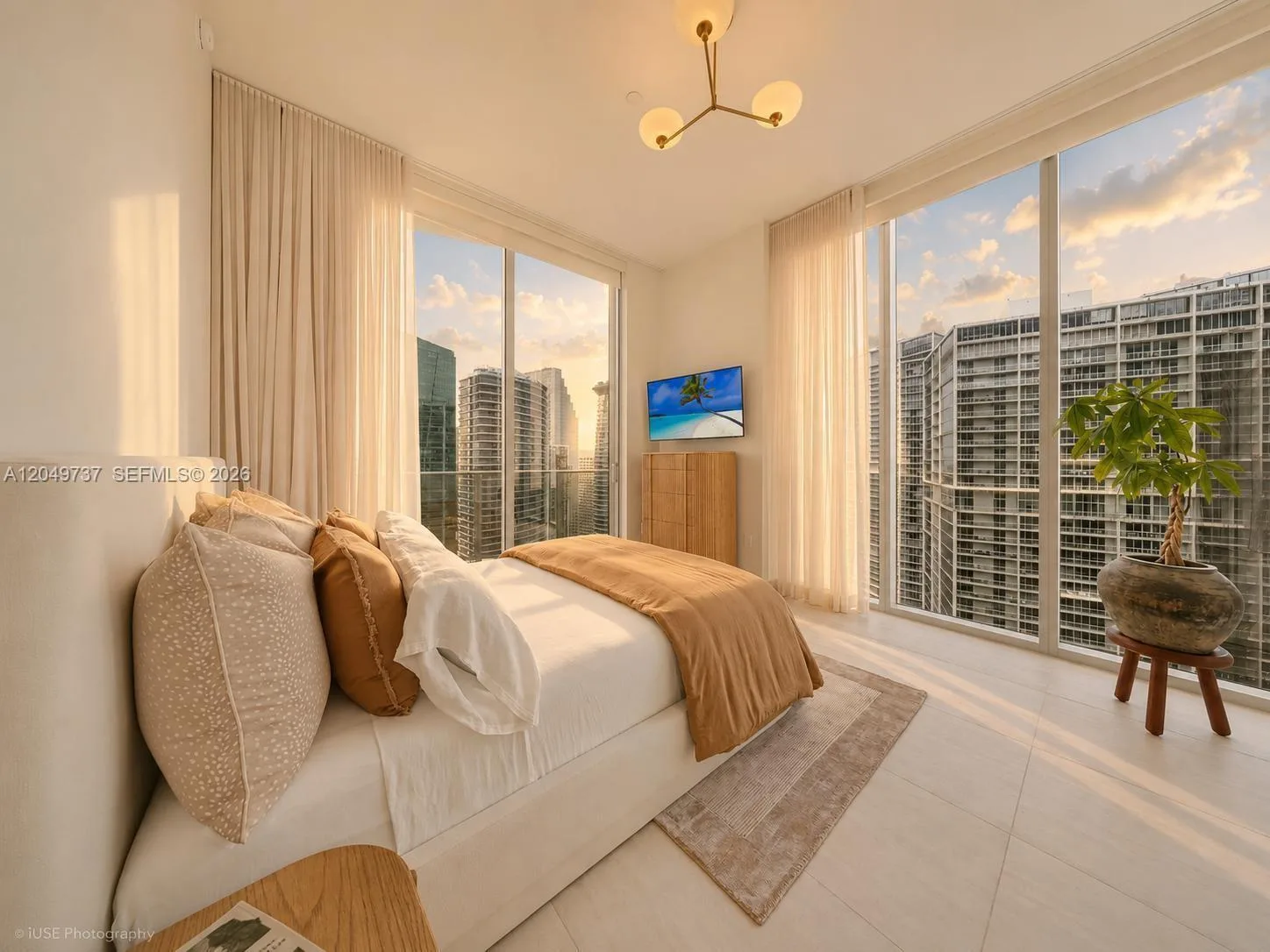 77 SE 5th Street # UPH01, Miami, FL 33131 photo 9