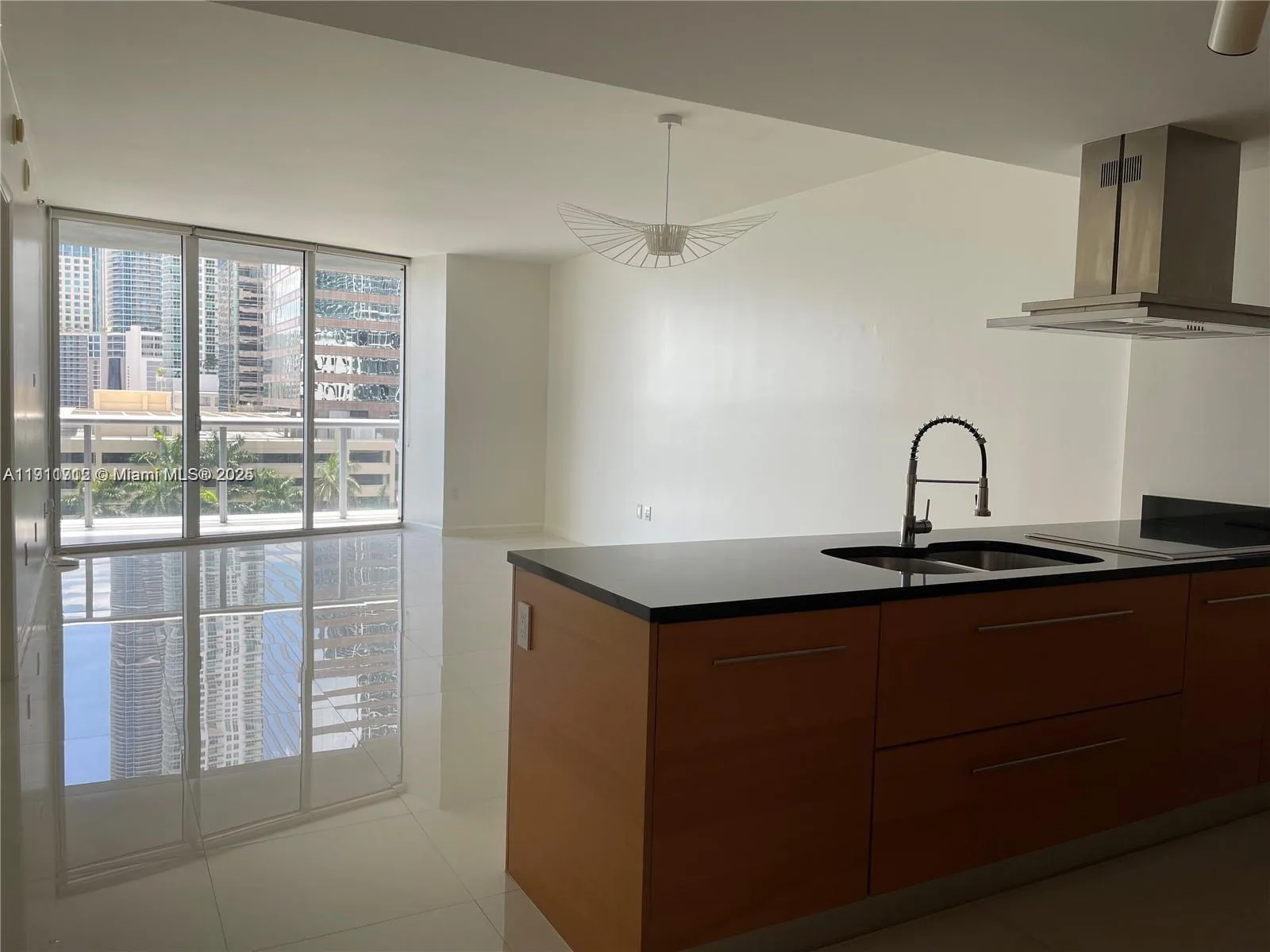 495 Brickell Ave # 909, Miami, FL 33131 photo 6