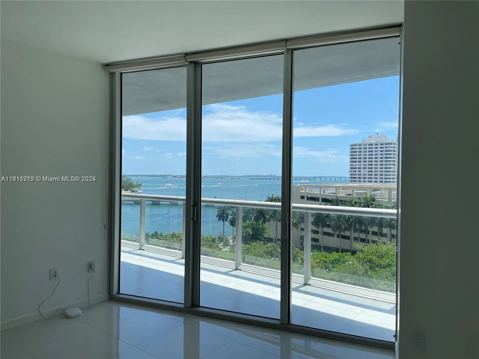 495 Brickell Ave # 909, Miami, FL 33131 photo 7
