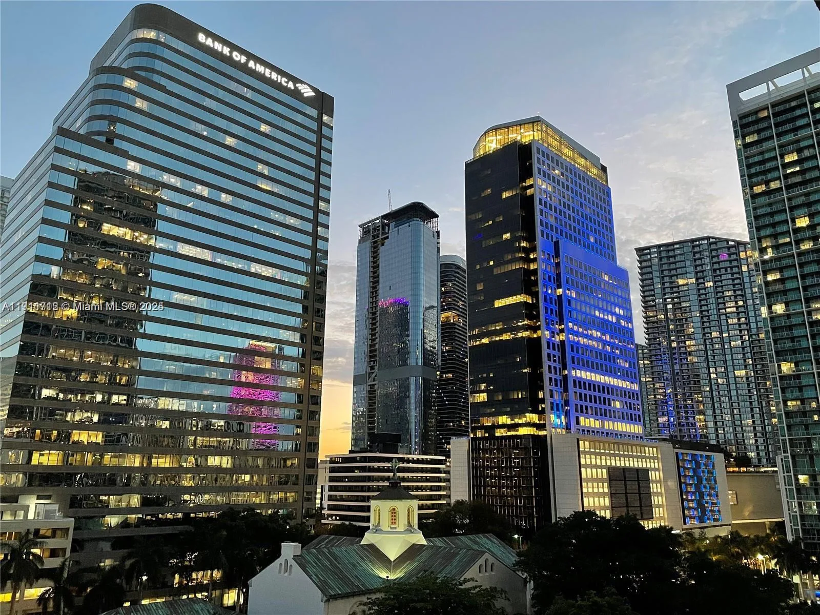 495 Brickell Ave # 909, Miami, FL 33131 photo 9