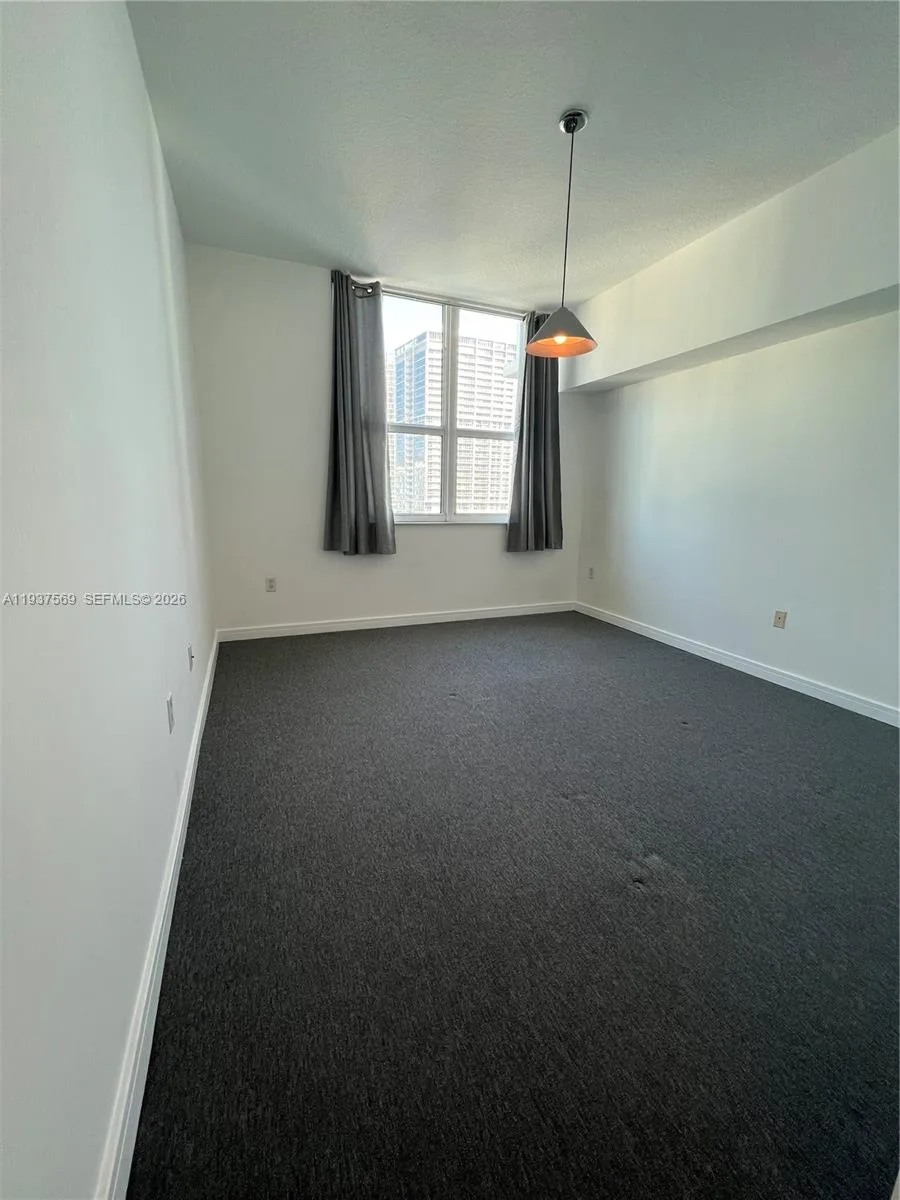 31 SE 5th St # 3308, Miami, FL 33131 photo 10