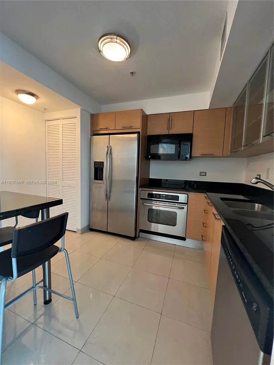 31 SE 5th St # 3308, Miami, FL 33131 photo 8