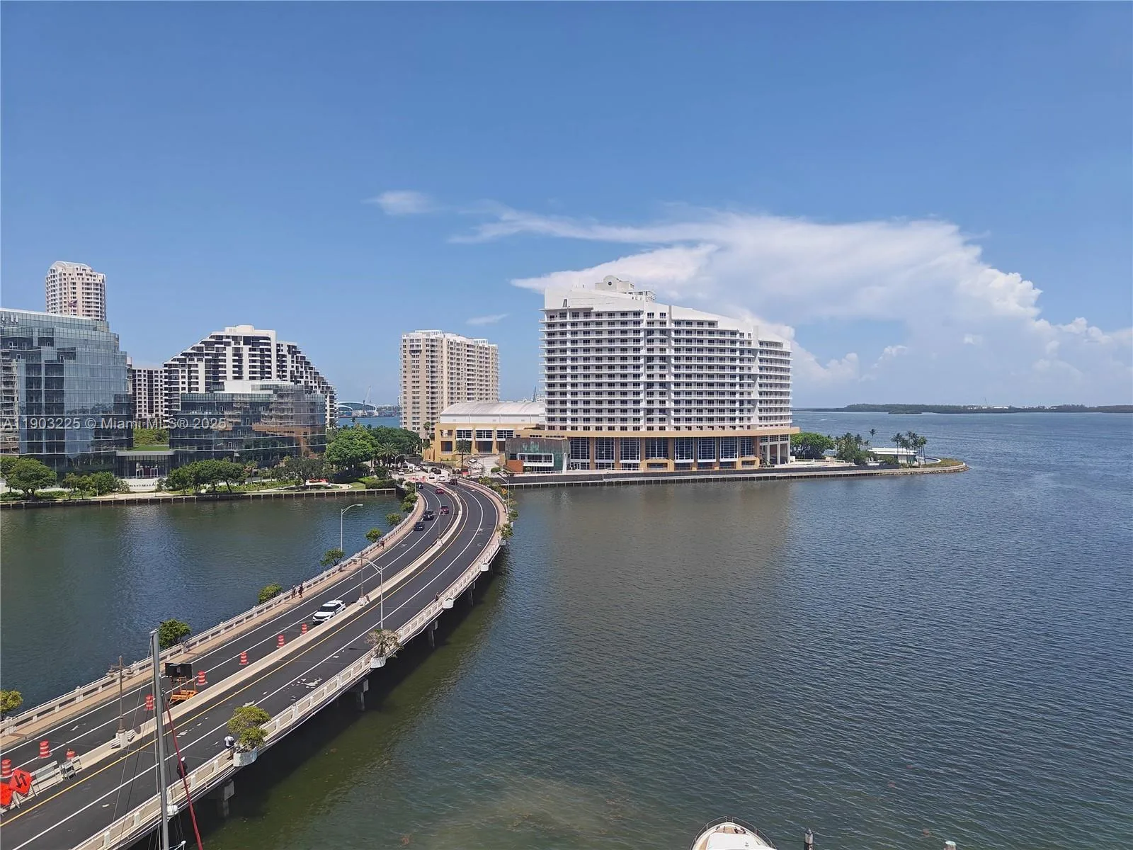 801 Brickell Bay Dr # 970, Miami, FL 33131 photo 2