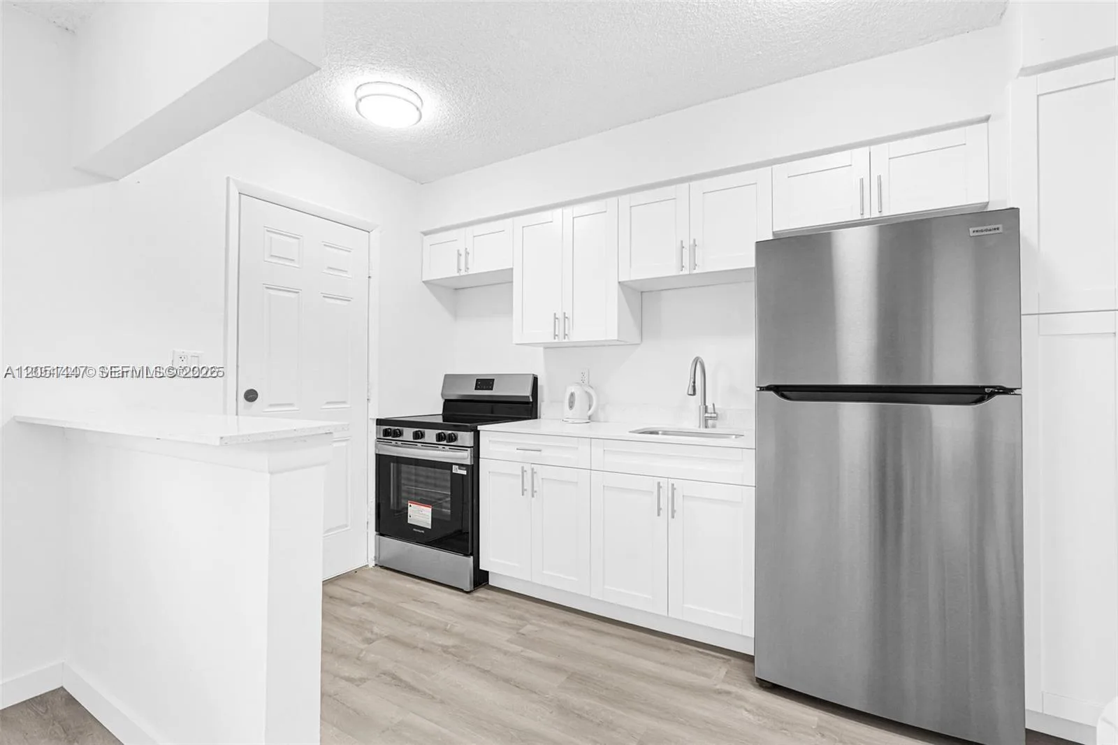 13210 Memorial Hwy # 208, North Miami, FL 33161 photo 8