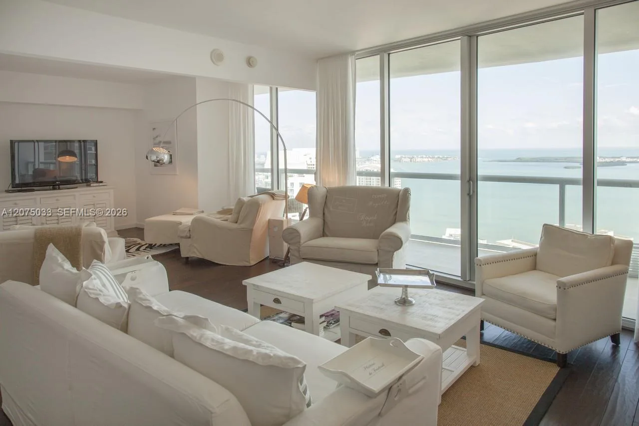 465 Brickell Ave # 4703, Miami, FL 33131 photo 3