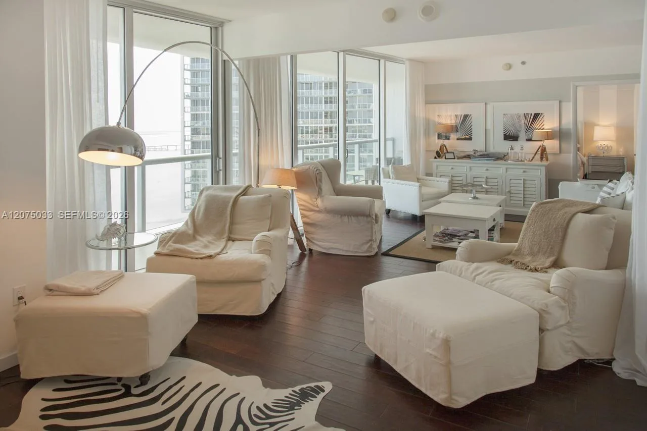 465 Brickell Ave # 4703, Miami, FL 33131 photo 9