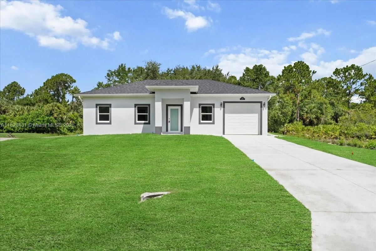 134 fox ave s, Lehigh Acres, FL 33974