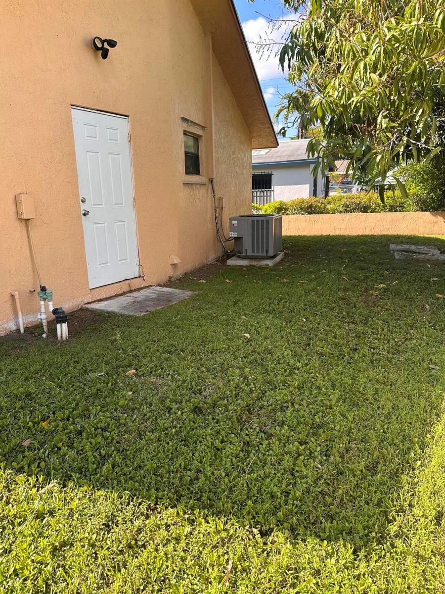 50 NW 8th Avenue # 1, Dania Beach, FL 33004 photo 10