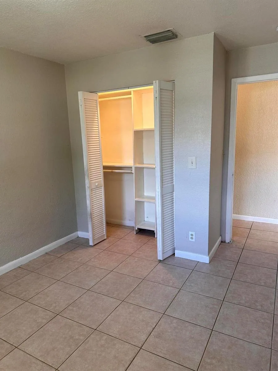 50 NW 8th Avenue # 1, Dania Beach, FL 33004 photo 3