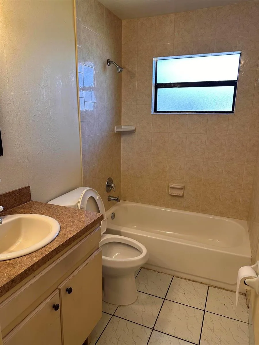 50 NW 8th Avenue # 1, Dania Beach, FL 33004 photo 5