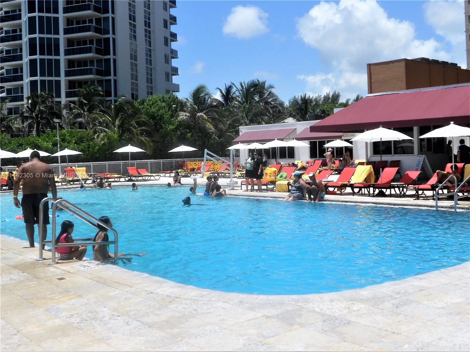 19201 Collins Ave # 637, Sunny Isles Beach, FL 33160 photo 5