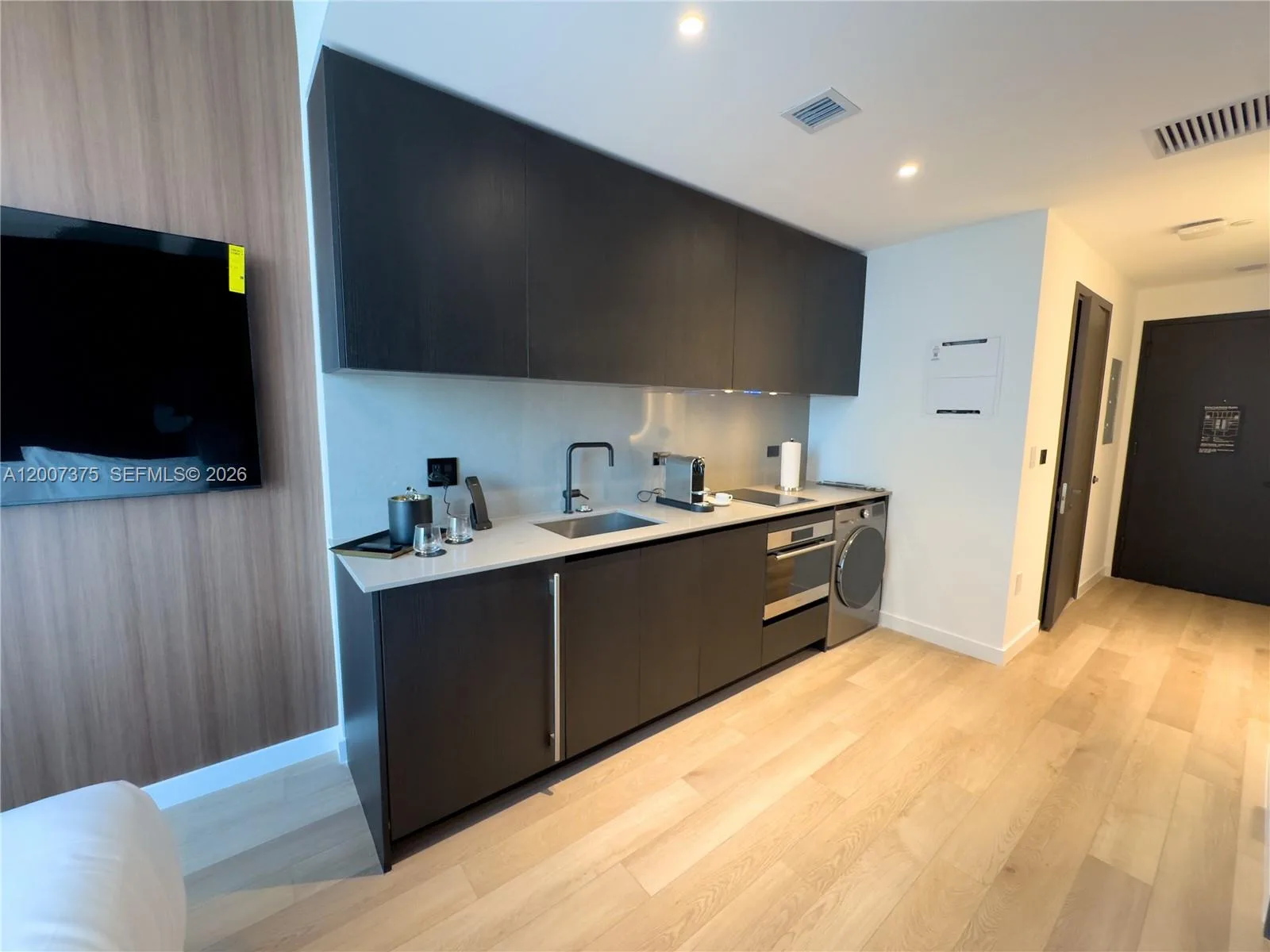 20 NE 11th St # 3006B, Miami, FL 33132 photo 6