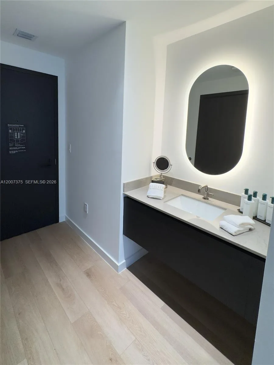 20 NE 11th St # 3006B, Miami, FL 33132 photo 7