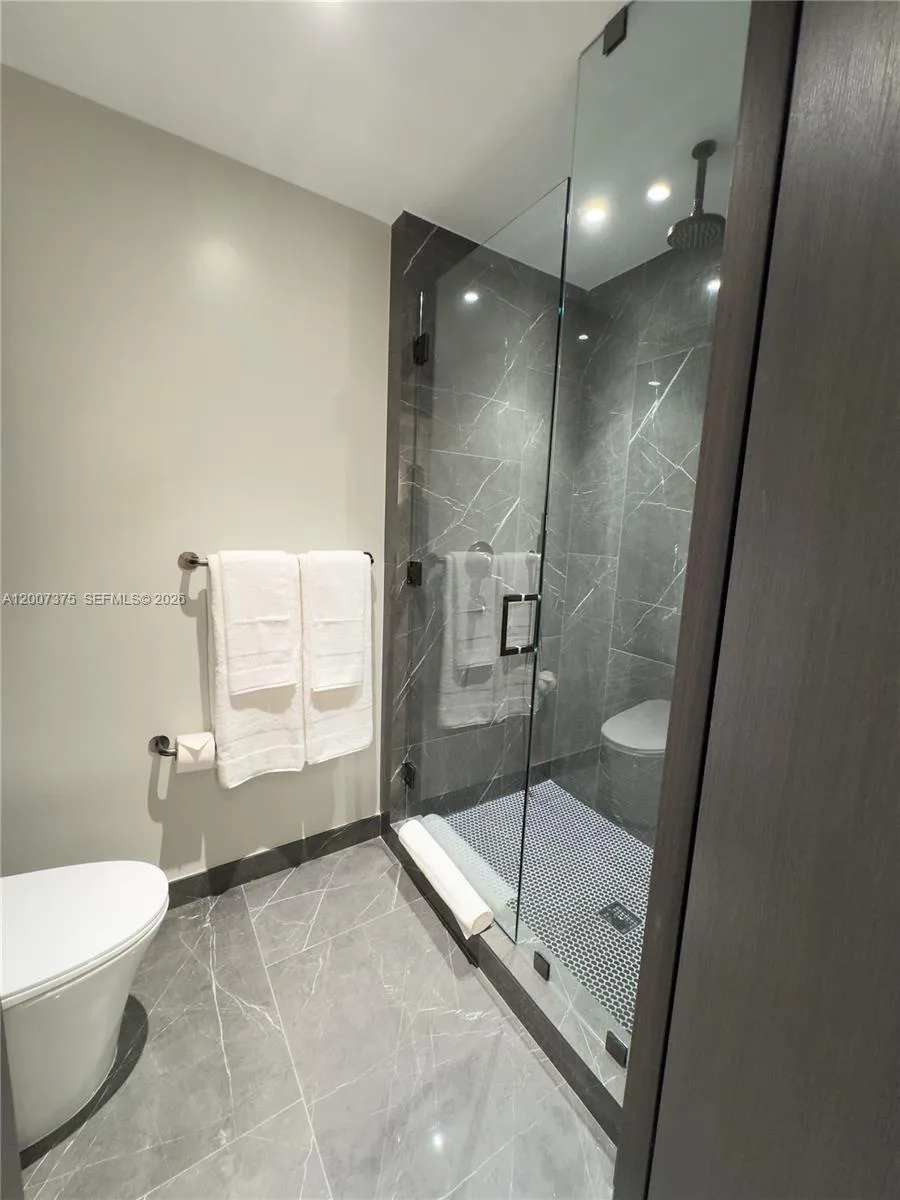 20 NE 11th St # 3006B, Miami, FL 33132 photo 8