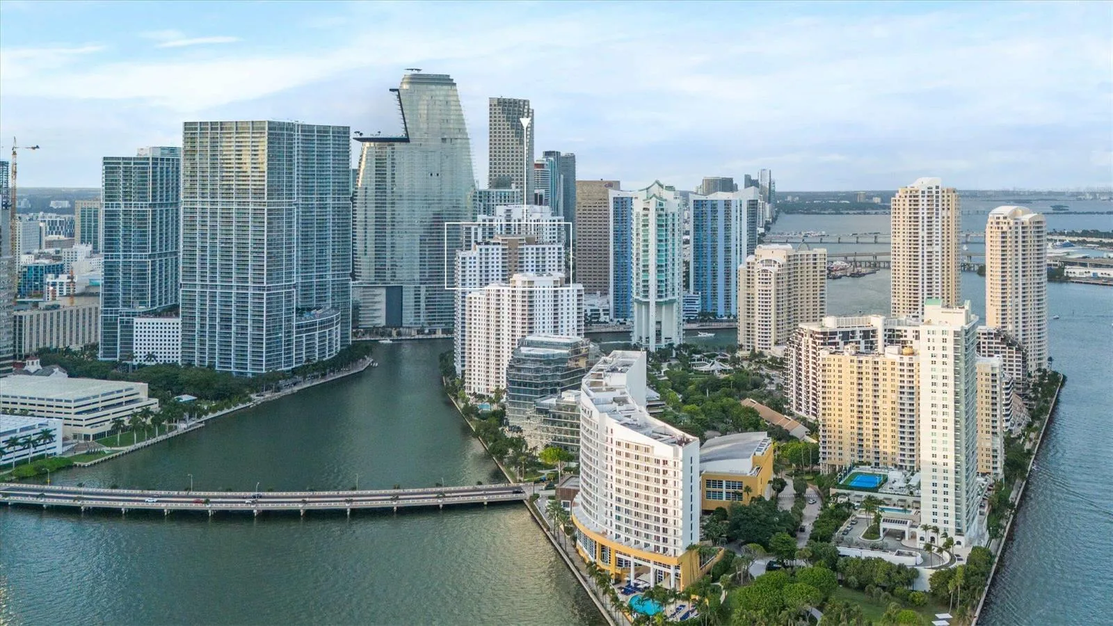 801 Brickell Key Boulevard # 2805, Miami, FL 33131