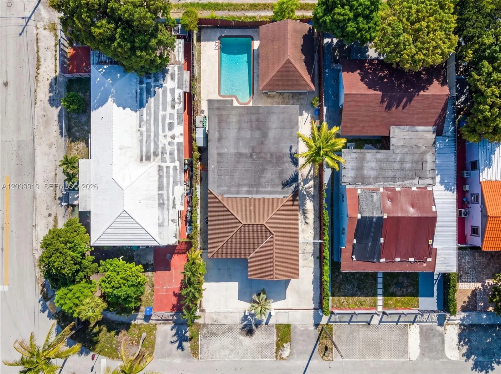 920 NW 35th Ave, Miami, FL 33125 photo 5