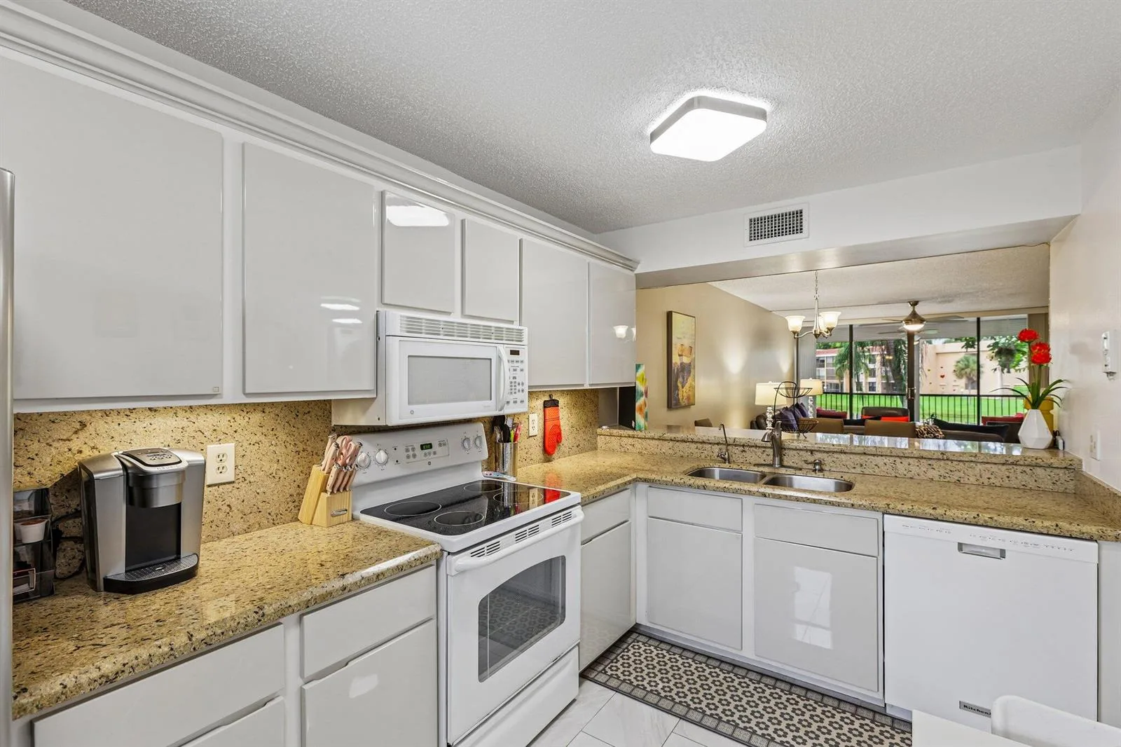 5718 Coral Lake Drive # 206, Margate, FL 33063