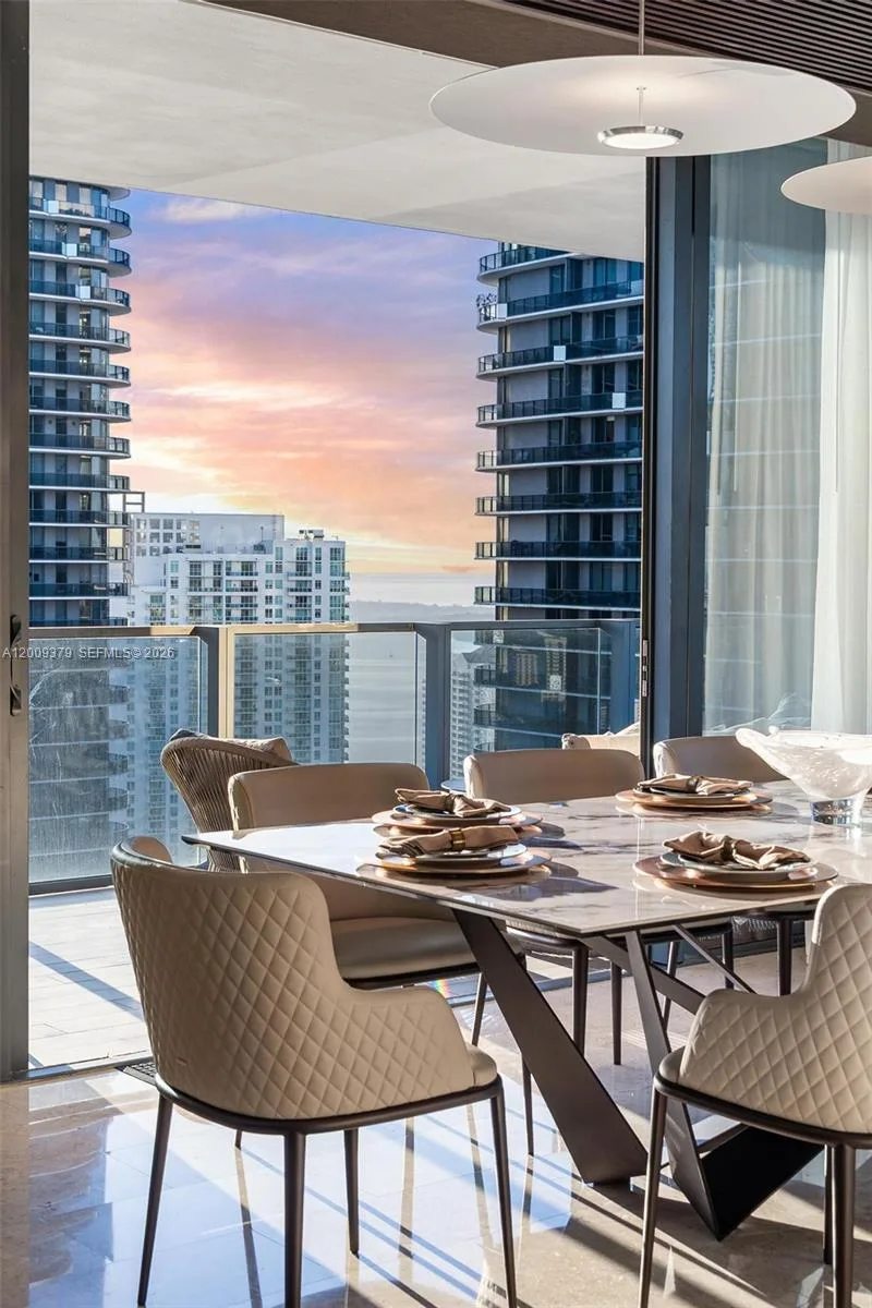 88 SW 7th St # 3801, Miami, FL 33130 photo 10