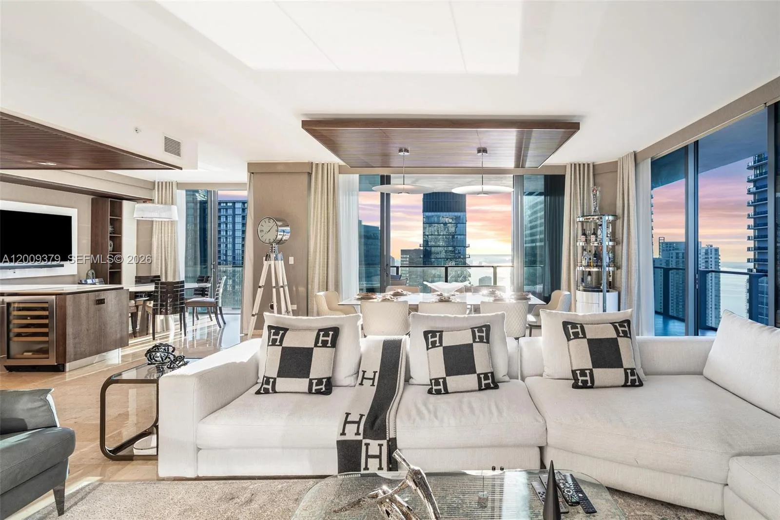 88 SW 7th St # 3801, Miami, FL 33130 photo 12