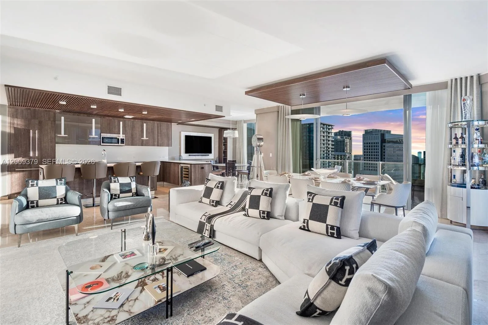 88 SW 7th St # 3801, Miami, FL 33130 photo 13