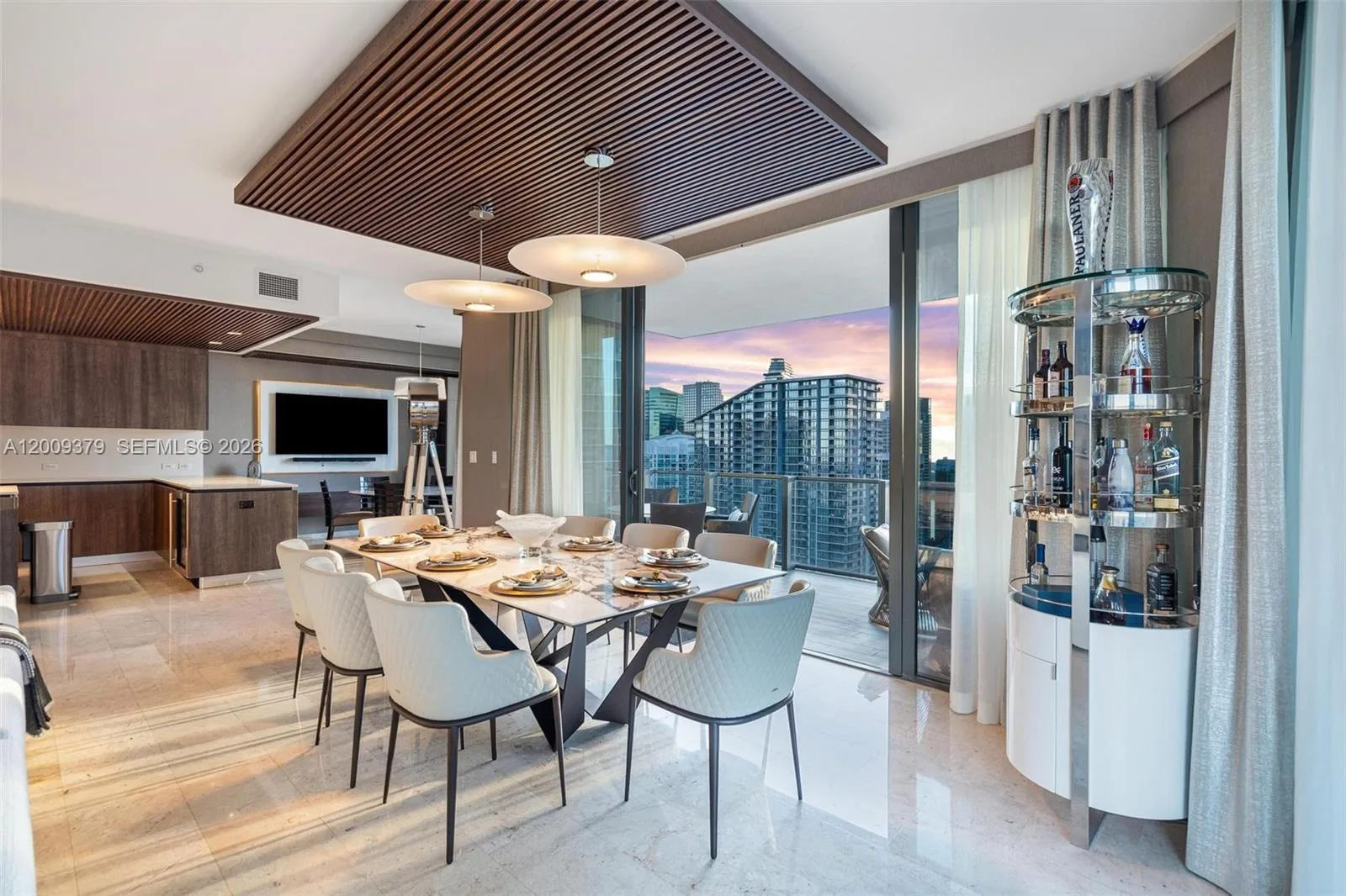 88 SW 7th St # 3801, Miami, FL 33130 photo 2
