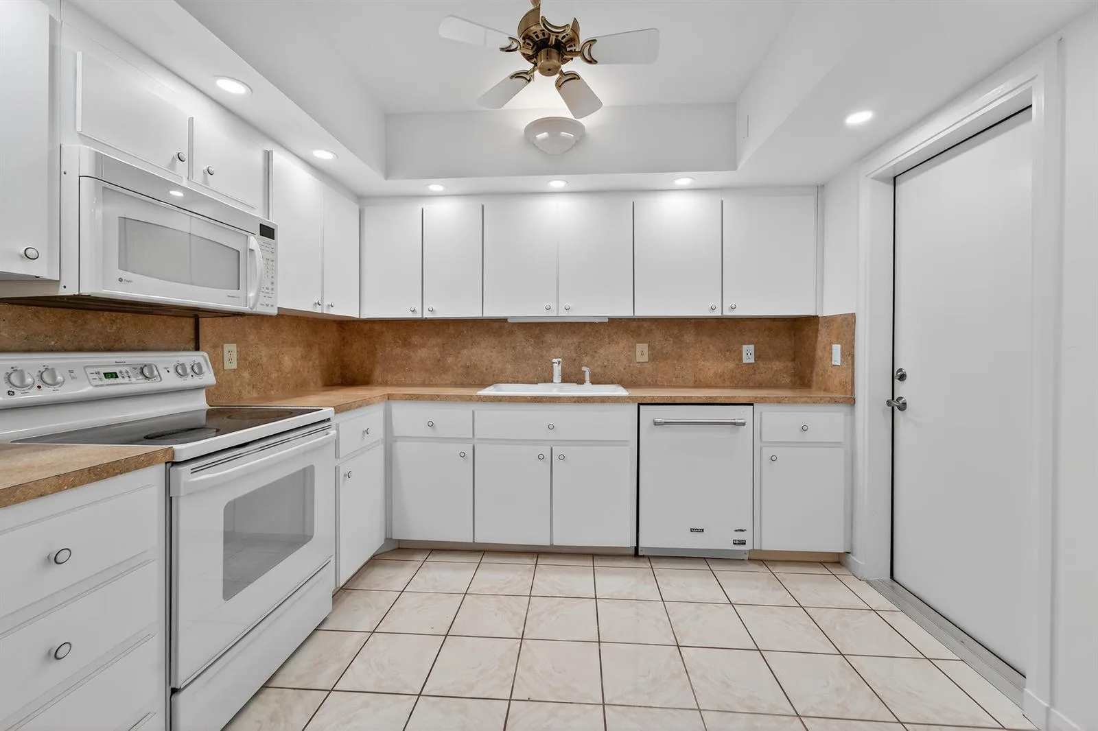 6 Concourse Drive # A, Jupiter, FL 33469 photo 3