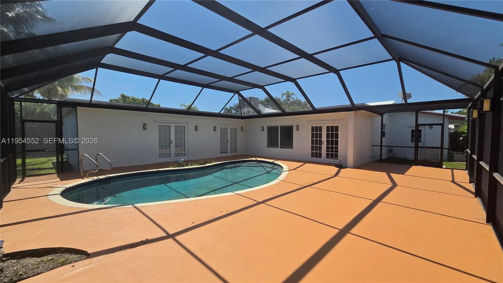 1245 Coral Ln, Hollywood, FL 33019 photo 3